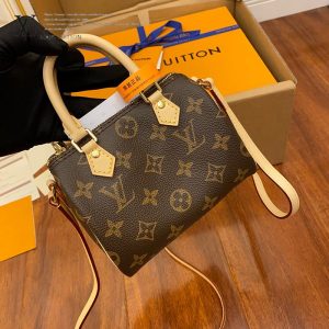gucciaaa-38684-gallery-75570-3e9275c42132b9be M61252 正品級NANO mini枕頭包