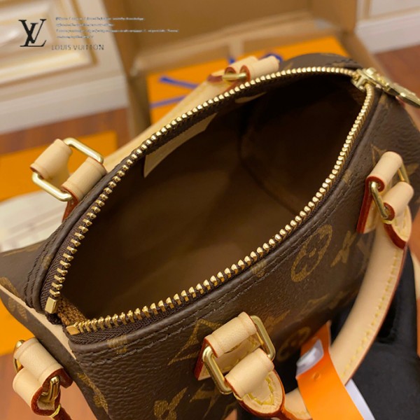 gucciaaa-38684-gallery-75574-a9ef03a02254cdd9 M61252 NANO mini枕頭包|簡約日常|商品實拍視角 06