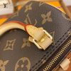 gucciaaa-38684-gallery-75578-df5e3fc5767c955d M61252 NANO mini枕頭包|簡約日常|商品實拍視角 10