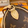 gucciaaa-38684-gallery-75581-08f0c1fbbd26b0c1 M61252 NANO mini枕頭包|簡約日常|商品實拍視角 13