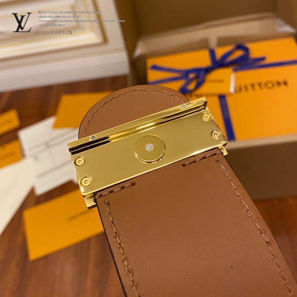gucciaaa-38689-gallery-75626-eb9eeaf703201d87 M69184 手包化妝包|簡約日常|商品實拍視角 03