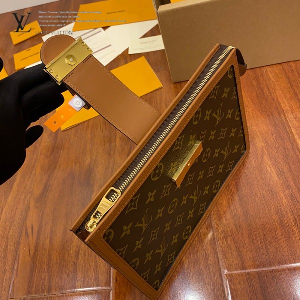 gucciaaa-38689-gallery-75634-949812596009fb5f M69184 手包化妝包|簡約日常|商品實拍視角 10