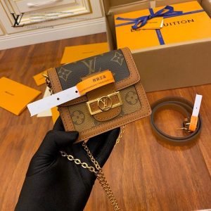gucciaaa-38690-gallery-75639-4d2305976de0df93 M68621 LV正品級達芙妮MINI郵差包