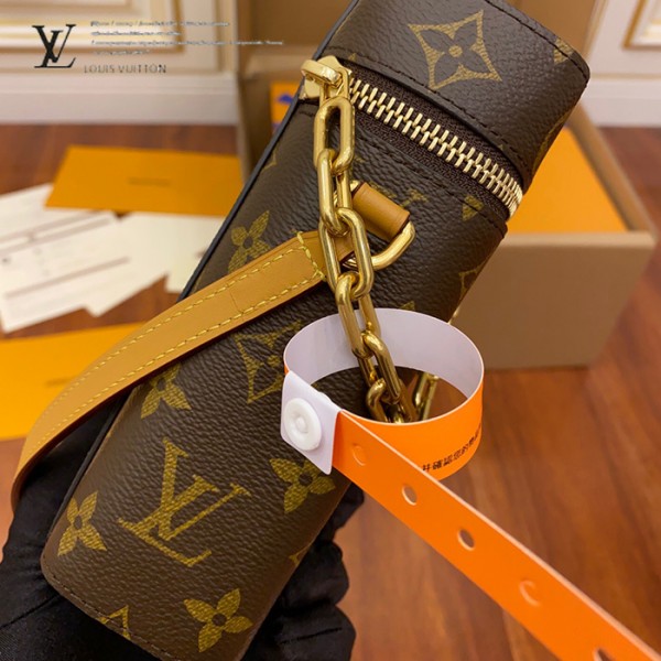 gucciaaa-38693-gallery-75689-a1364b80245f7e37 M44914 手機包|簡約日常|簡約日常實拍視角