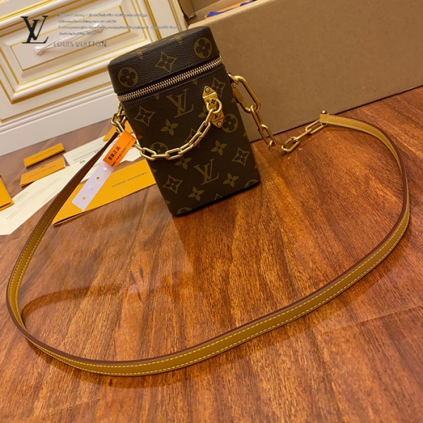 gucciaaa-38693-gallery-75693-1b5adf3e273c568f M44914 手機包|簡約日常|商品實拍視角 09