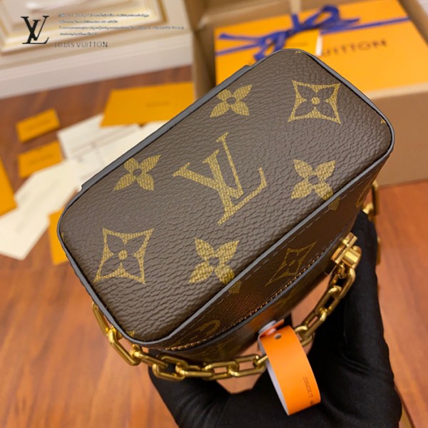 gucciaaa-38693-gallery-75697-2931b9b51c4e7f9e M44914 手機包|簡約日常|商品實拍視角 12