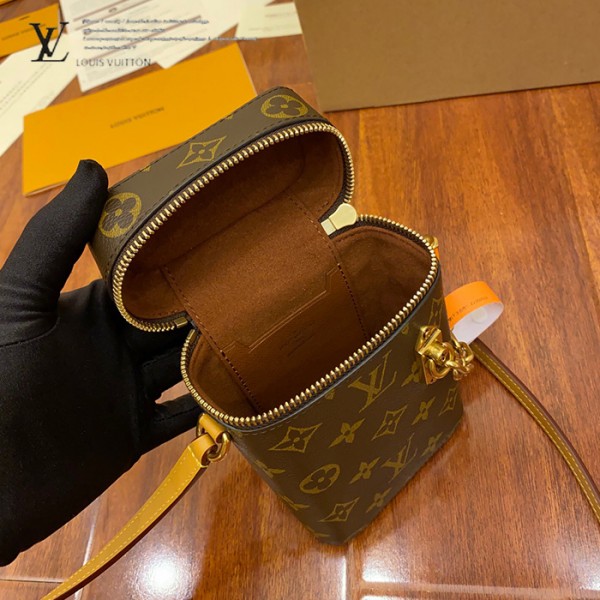 gucciaaa-38693-gallery-75698-787477421be626bb M44914 手機包|簡約日常|商品實拍視角 13