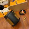 gucciaaa-38695-gallery-75714-c542212126857aa7 M43986 圓桶化妝包|簡約日常|商品實拍視角 03