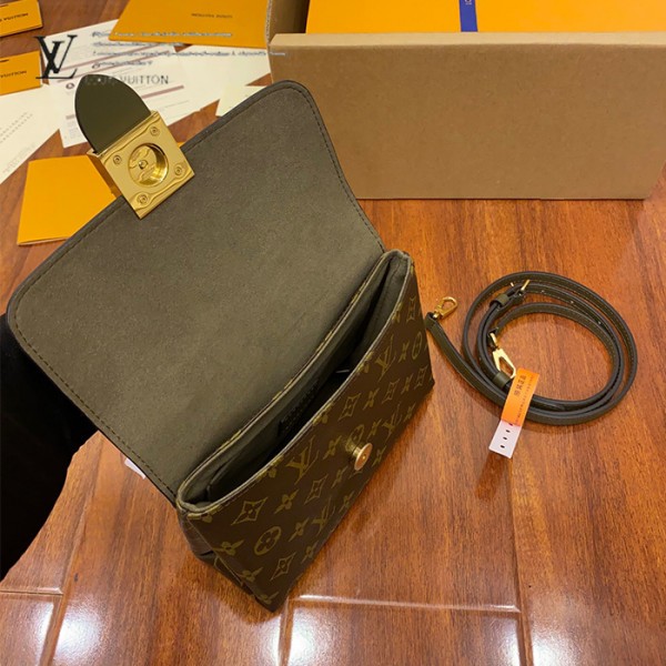gucciaaa-38696-gallery-75729-295c574720832a79 M44797 手提斜背包|簡約日常|商品實拍視角 03