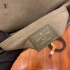 gucciaaa-38696-gallery-75730-7de44e1f30d7b444 M44797 手提斜背包|簡約日常|商品實拍視角 04
