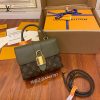 gucciaaa-38696-gallery-75735-7524dbee2c82fe2d M44797 手提斜背包|簡約日常|商品實拍視角 01