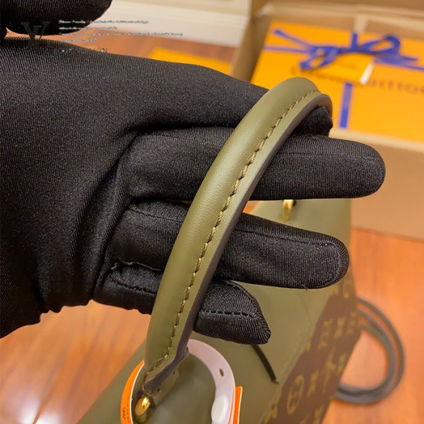 gucciaaa-38696-gallery-75738-2fa642cf77a6003a M44797 手提斜背包|簡約日常|商品實拍視角 11