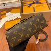 gucciaaa-38696-gallery-75740-ba372d3032648643 M44797 手提斜背包|簡約日常|商品實拍視角 13