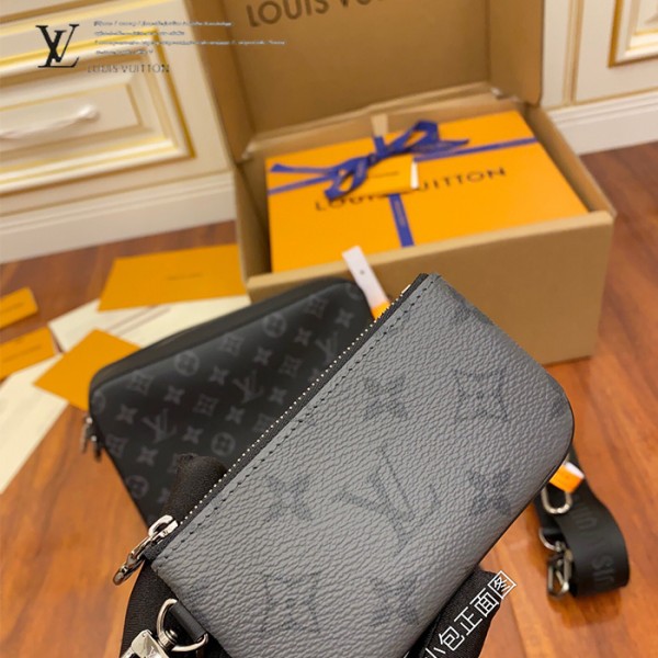 gucciaaa-38706-gallery-75856-ac2ffce3a2dc1c85 M69443 男士三合一郵差包|簡約日常|商品實拍視角 06