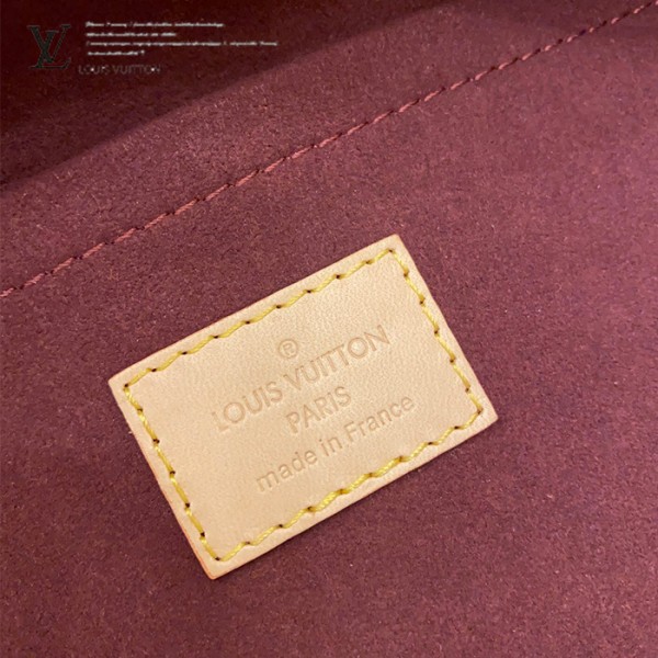 gucciaaa-38714-gallery-75977-6d6e01ba248e9b27 M43431 雙肩包|簡約日常|商品實拍視角 09