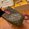 gucciaaa-38716-gallery-76014-e1259d7d9ab8fc4c M44021 水桶包|簡約日常|商品實拍視角 09