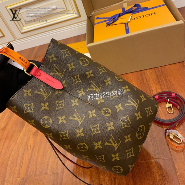 gucciaaa-38716-gallery-76014-e1259d7d9ab8fc4c M44021 水桶包|簡約日常|商品實拍視角 09