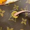 gucciaaa-38717-gallery-76021-833fea4f330ea902 精選 M44022 水桶包|簡約日常|商品實拍視角 07