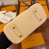 gucciaaa-38719-gallery-76032-dccd457b85a084a9 M53152 ALMA bb 貝殼包|簡約日常|商品實拍視角 02