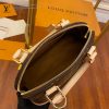 gucciaaa-38719-gallery-76043-f4a6276ae3f12c90 M53152 ALMA bb 貝殼包|簡約日常|商品實拍視角 12