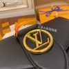 gucciaaa-38720-gallery-76051-4fd8fc9e758d5f9f M55948 女士郵差包|簡約日常|使用場景與整體比例