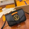 gucciaaa-38720-gallery-76052-122e8c4bd1d6af1f M55948 女士郵差包|簡約日常|商品實拍視角 09