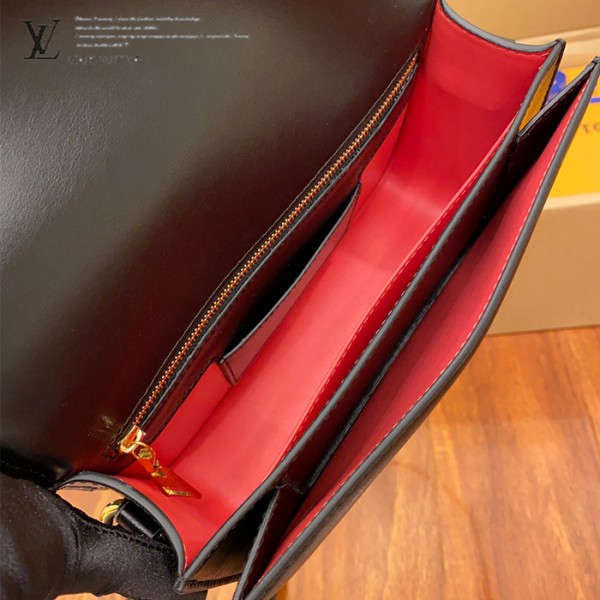 gucciaaa-38720-gallery-76054-758f6034ab238f82 M55948 女士郵差包|簡約日常|商品實拍視角 10