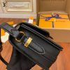 gucciaaa-38720-gallery-76057-277f6317c80b475e M55948 女士郵差包|簡約日常|商品實拍視角 13