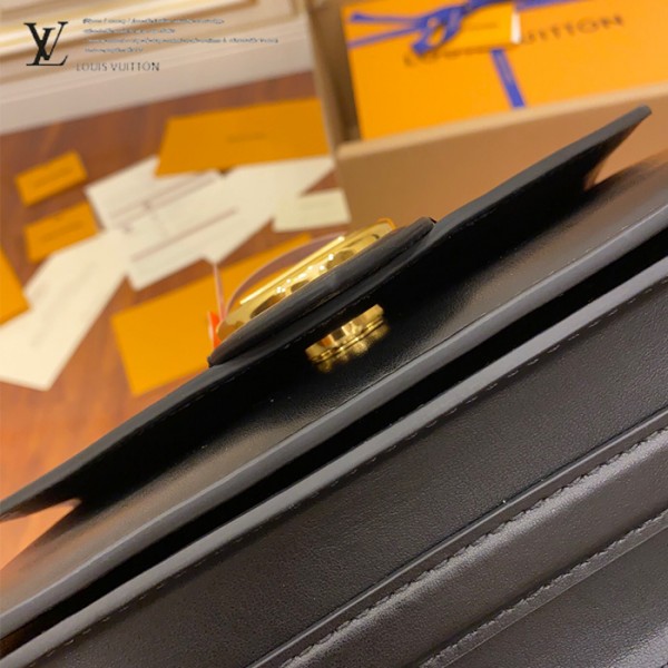 gucciaaa-38720-gallery-76058-618b46a113309d1f M55948 女士郵差包|簡約日常|商品實拍視角 14