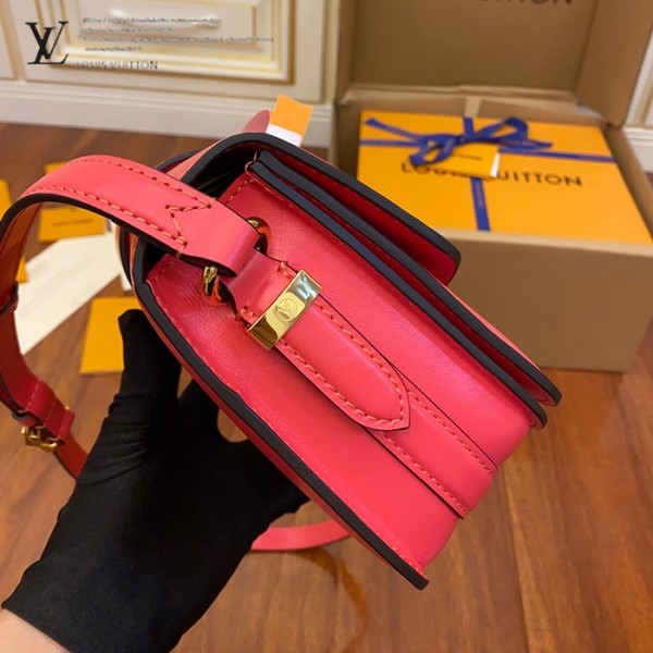 gucciaaa-38721-gallery-76065-0e89a21153d4828a M55949 女士郵差包|簡約日常|商品實拍視角 07